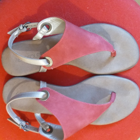 AEROSOLES Shoes - Aerosoles Red & Gold Sandals 8.5 EUC